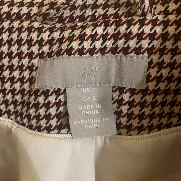 Blazer - Picture 4 of 5